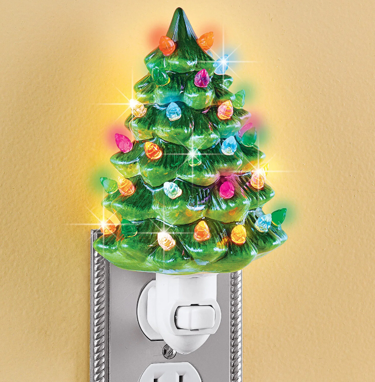 360° Rotating Plug Resin Christmas Tree Night Light – Warm LED Holiday Décor for Kitchen, Bathroom & Bedroom